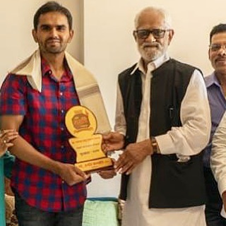Sameer Wankhede recibe el premio Jamadar Bapu Lakshman Lamkhade