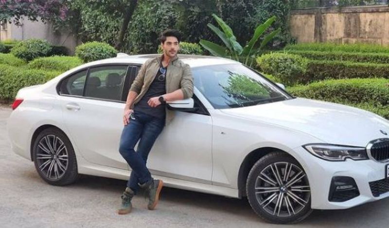 Simba con su BMW 330i