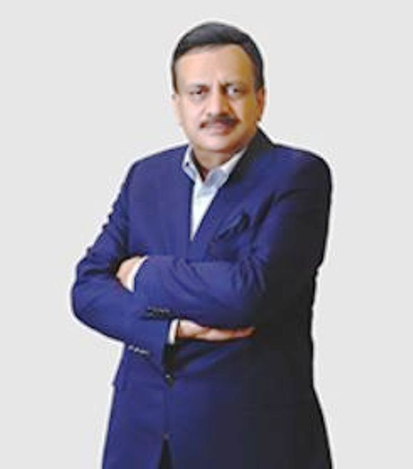 Amrit Sagar, hermano de Usha Sangwan