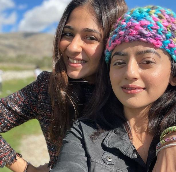 Vidhi Pandya con su amiga en el viaje de Leh