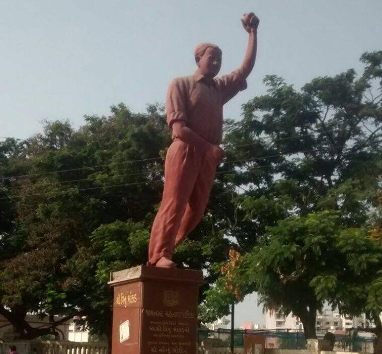 Estatua de Vinoo Mankad en Jamnagar, Gujarat
