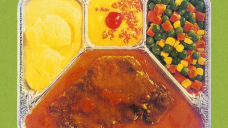 Cómo la cena televisiva revolucionó la vida estadounidense Cómo la cena televisiva revolucionó la vida estadounidense