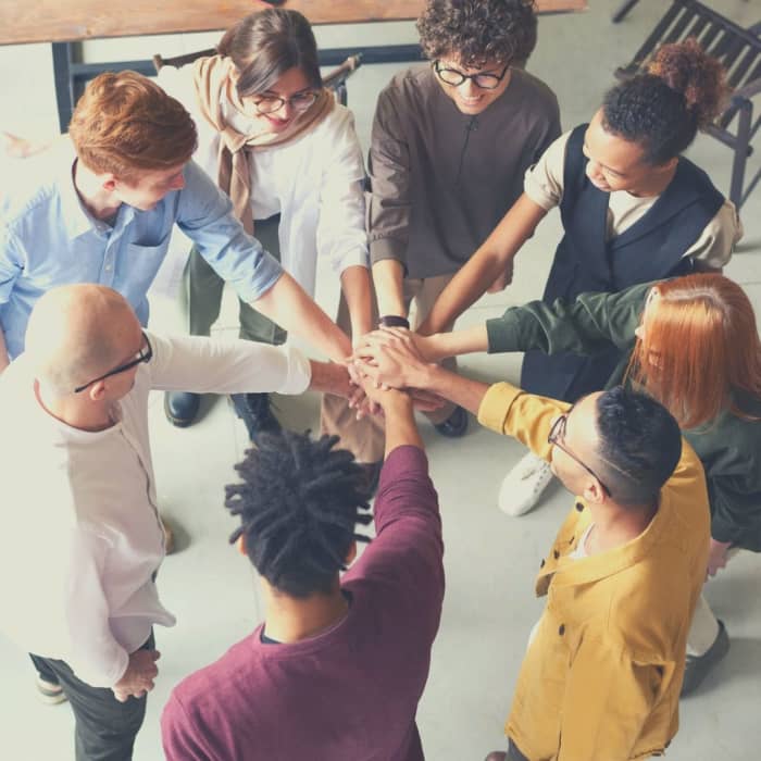 El trabajo en equipo hace que el sue&ntilde;o funcione: &iexcl;inventar un gran nombre para su equipo los unir&aacute; y fomentar&aacute; una atm&oacute;sfera divertida y competitiva!