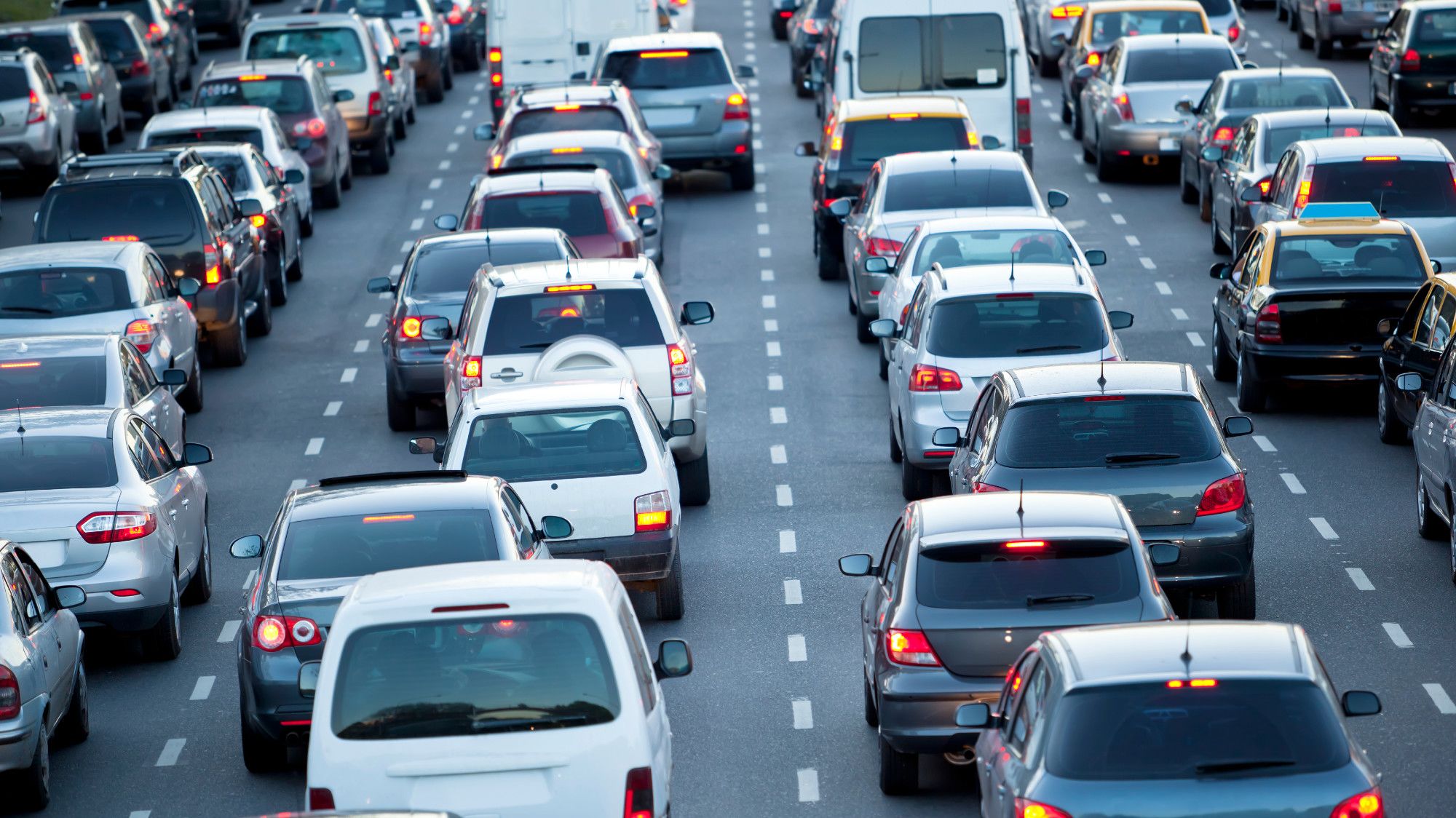 Estos son los 20 países más congestionados de automóviles del mundo