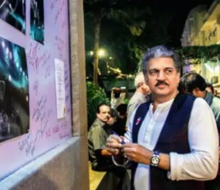 Anand Mahindra en el festival Mahindra Blue