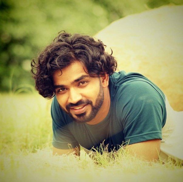Anupam Tripathi Wiki, Altura, Años, Novia, Esposa, Familia, Biografía y más