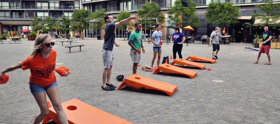 Más de 500 nombres de los mejores equipos de Cornhole para niños y niñas Buenos nombres de equipo de Cornhole