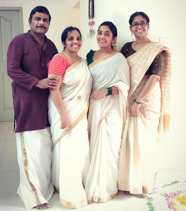 Rajisha Vijayan marchit&oacute; a sus padres y hermana