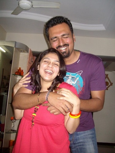Varun Bangera con Jinal Niser