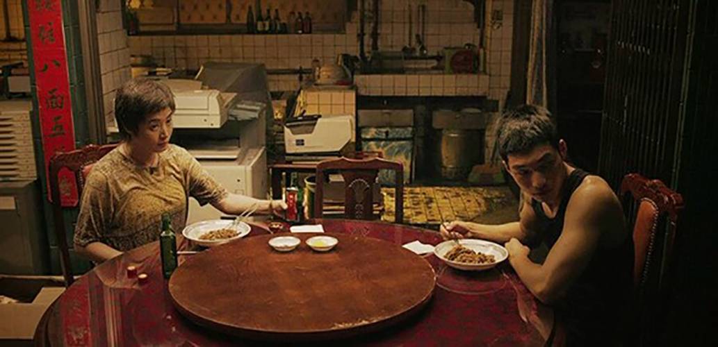 Wi Ha-joon en una escena de Coin Locker Girl (2015)