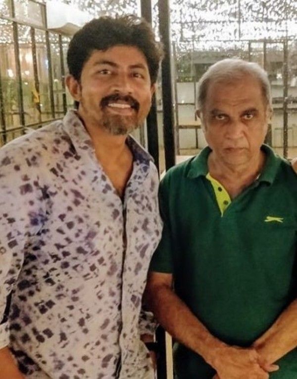 Karthik con su padre