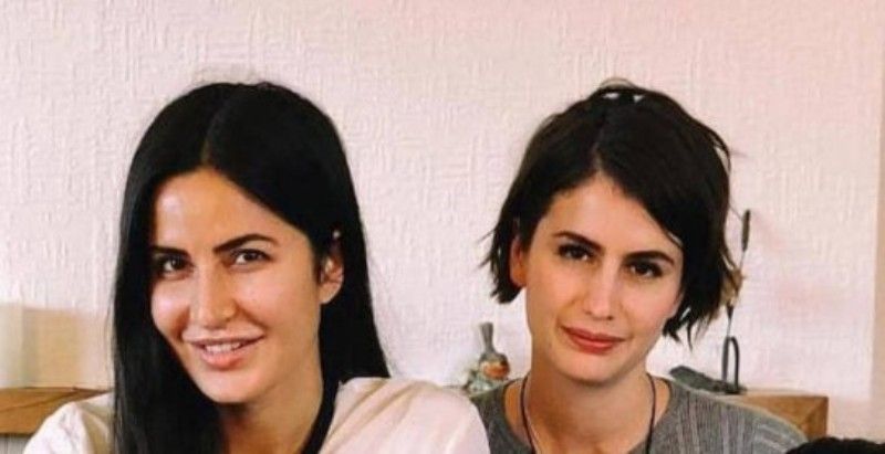 Sonia Turcotte (hermana de Katrina Kaif) Altura, edad, novio, familia, biografía y más Sonia Turcotte con Katrina Kaif