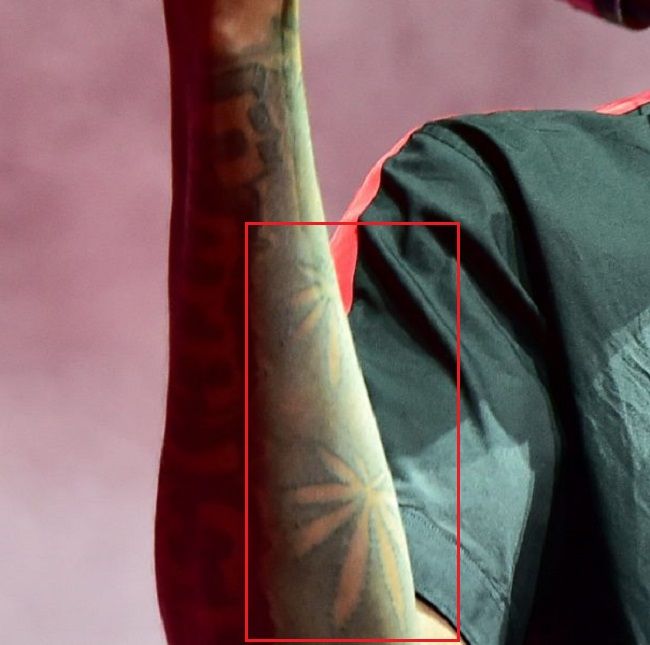 Tatuaje de marihuana de Young Dolph