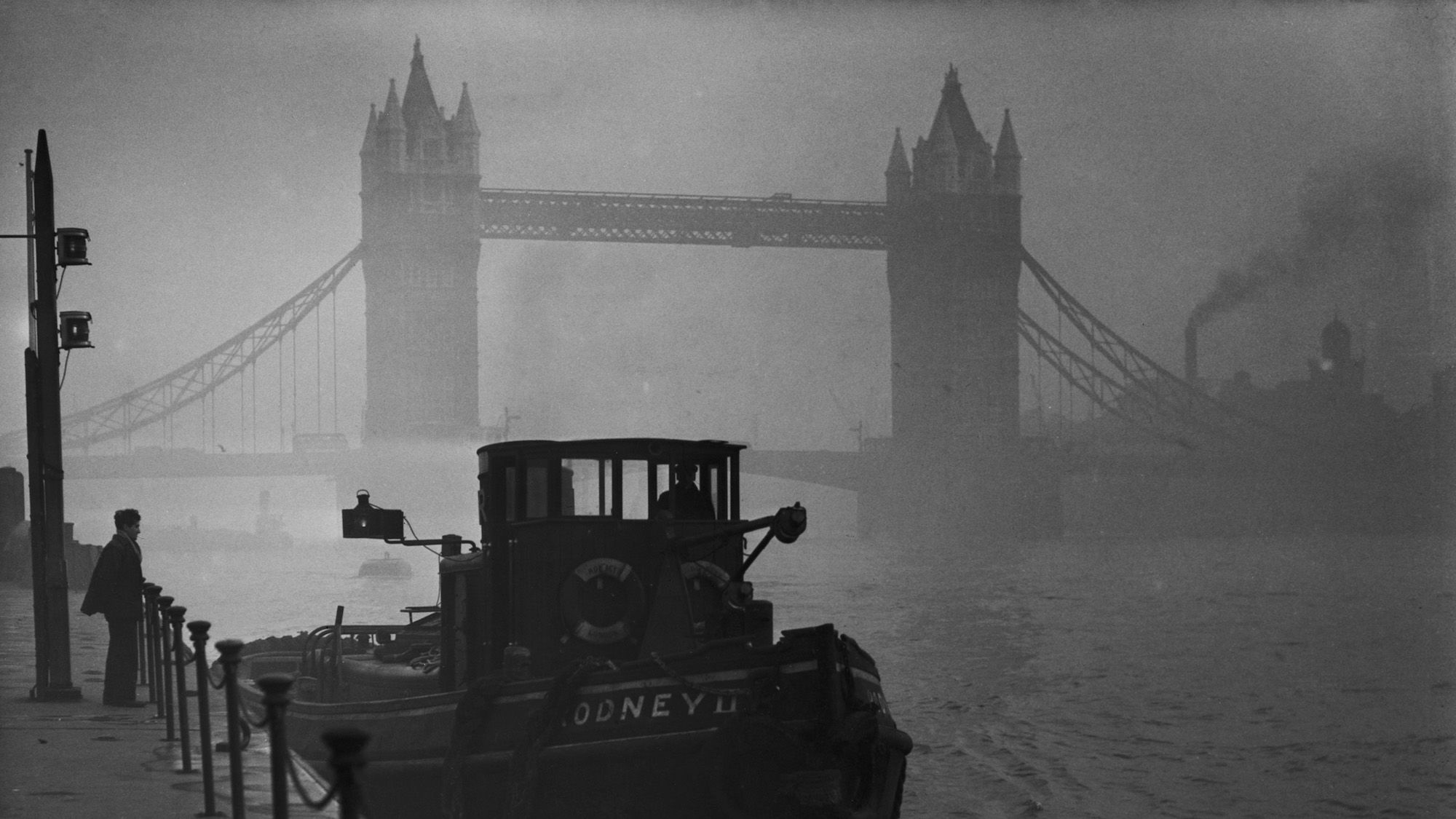 El gran smog descendió en Londres hace más de 65 años y tardó casi el mismo tiempo en resolverse