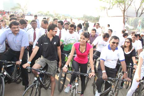 Nicole Faria en el ciclot&oacute;n de Mumbai 2011