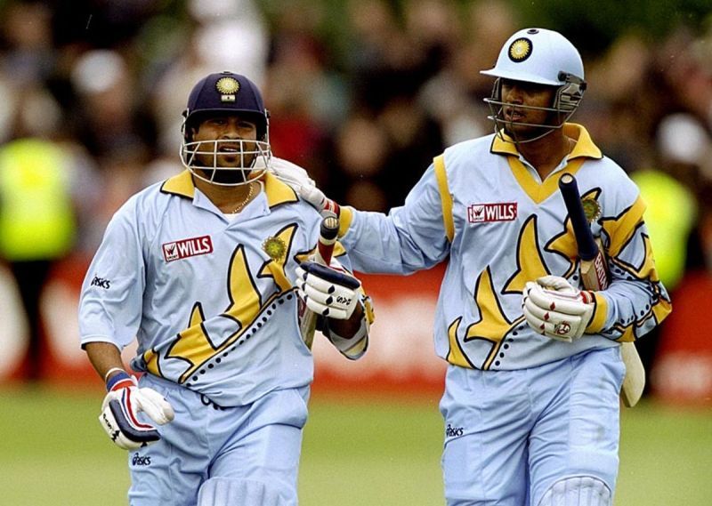 Rahul Dravid Wiki, altura, edad, novia, esposa, hijos, familia, biografía y más Rahul Dravid y Sachin Tendulkar después de una asociación récord mundial el 23 de mayo de 1999
